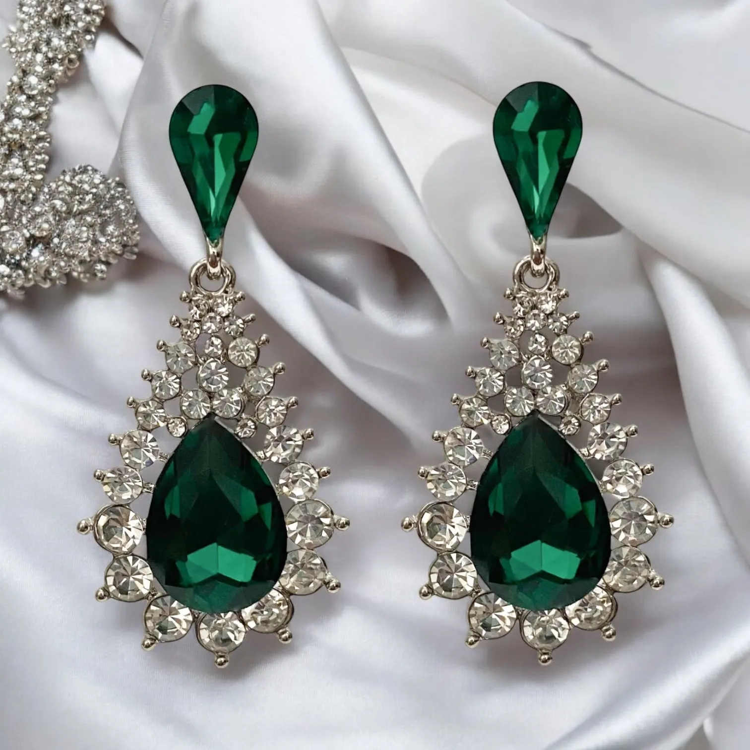 Verona Earrings - Emerald