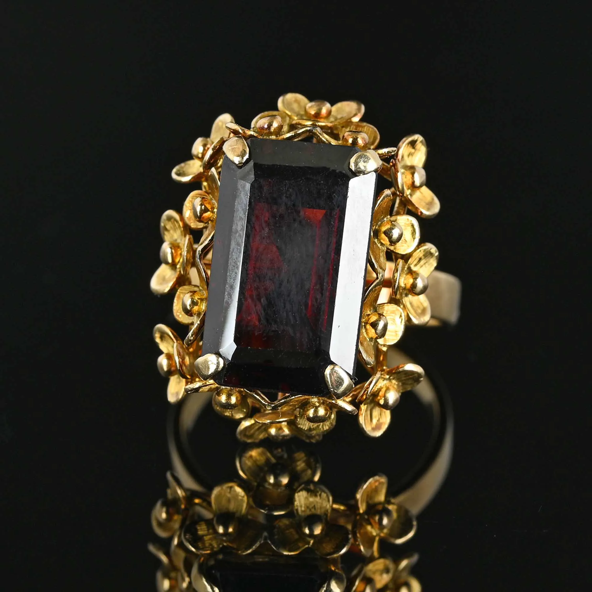 Vintage Flower Cluster Garnet Ring in 14K Gold